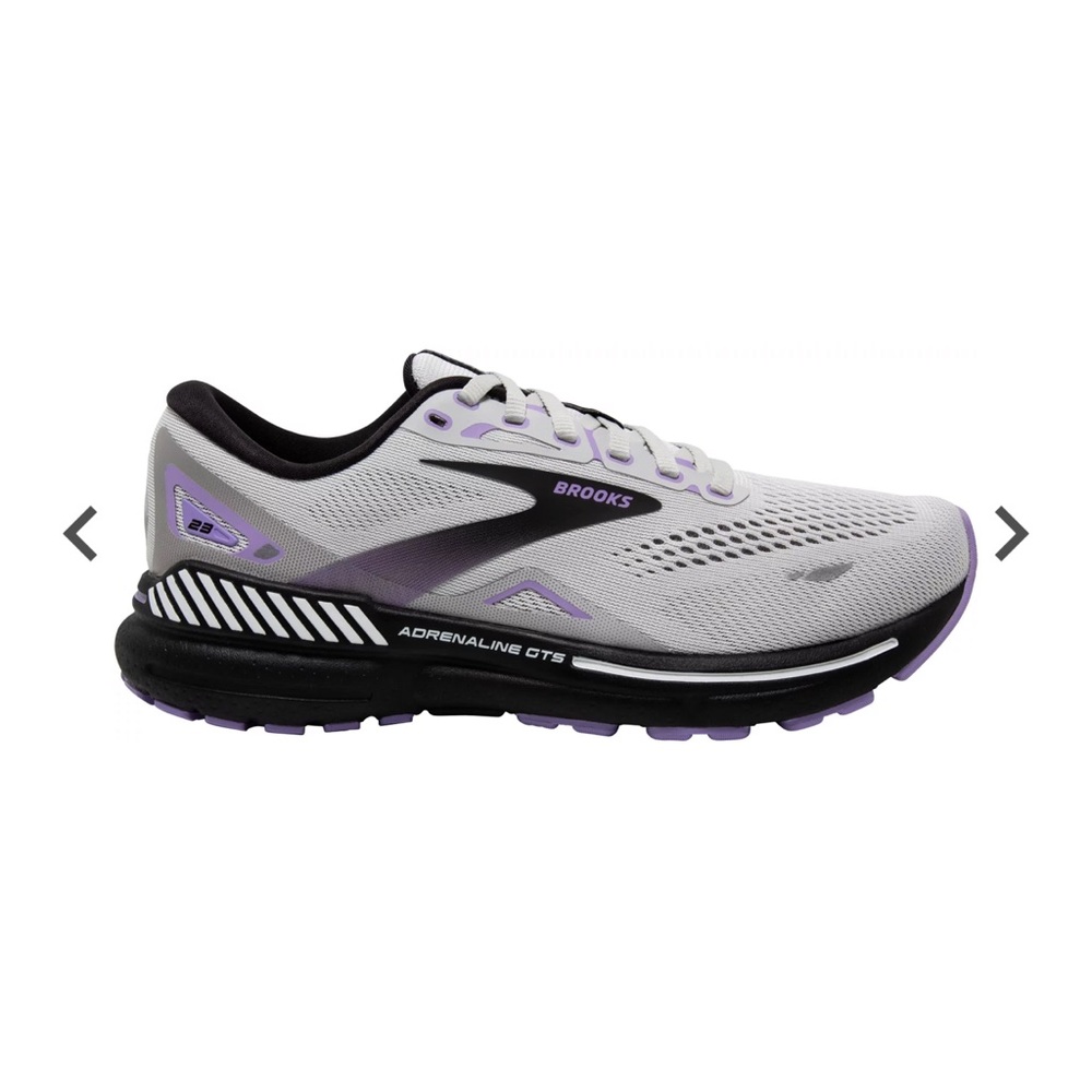 Brooks women’s running shoes adrenaline GTS size 8.5